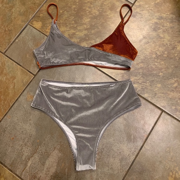 Cupshe Other - NWT Cupshe Womens M Velvet Bikini + Highwaisted